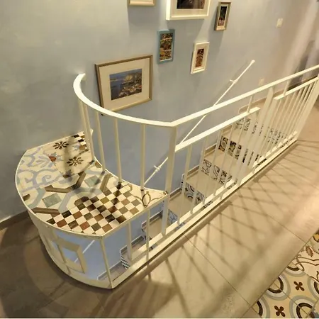 Light Blue Νάπολη