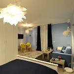 Light Blue * Neapol