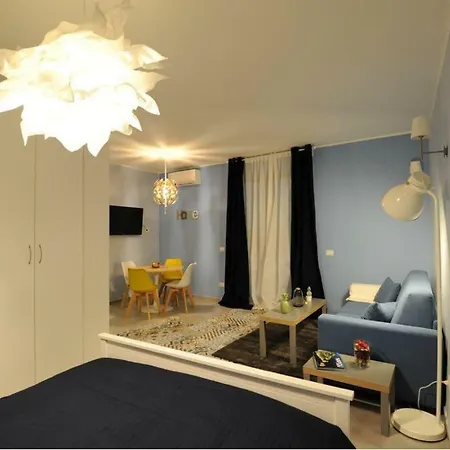 Light Blue * Nápoly